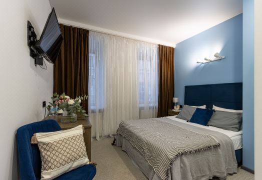 Nomera near Ermitazh