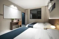 Yujian Homestay (Wansui Mountain Wuxia City)