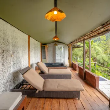 Sang Giri Mountain Tent Resort Отели рядом с достопримечательностью «Храм Батукару»