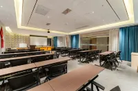 Artlong Ruiyun Hotel (Donggang Community, Jinzhai South Road, Feixi County, Hefei)