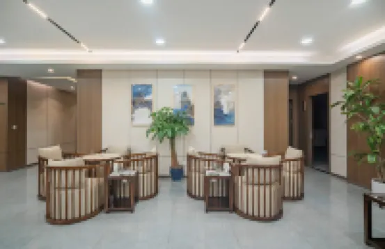 City Garden Hotel (Chengdu East Railway Station) โรงแรมใกล้วิทยาลัยอาชีวศึกษาในแม่น้ําแยงซีเกียง