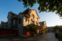 Chengyi Pavilion Hotels near Shenzhou Peony Garden