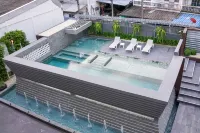 Wangkaew Hotel, Phitsanulok - Pools