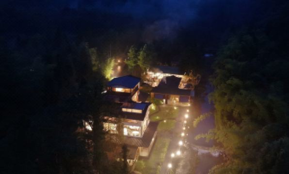 Huashuiwan Xiyuxi Hot Spring Homestay