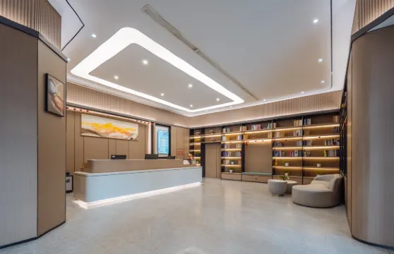 隆驛商務酒店（蒼南動車站店）