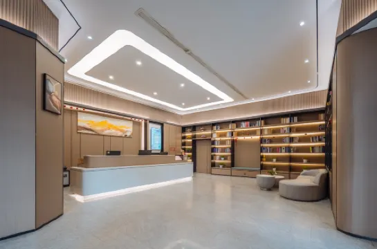 Longyi Business Hotel