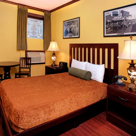 Hotel Apache