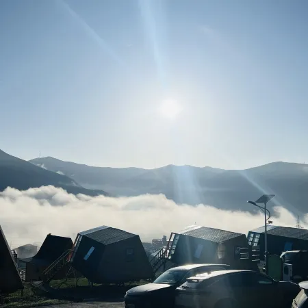 Luobu Starlight · Verdant · Valleys Luxury Camp Hotel (Kangding Xinduqiao Town)