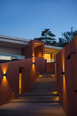 MOYA boutique seaside hotel (Qingdao Laoshan Scenic Area Yangkou Branch) فنادق في 