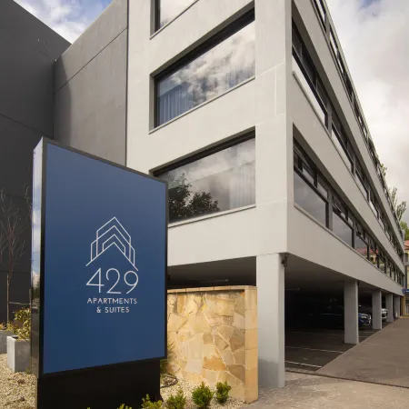 429 Apartments & Suites