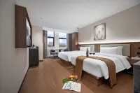 Haitanghua S Hotel (Zizhong Place Where Folk Songs Arise) - parking