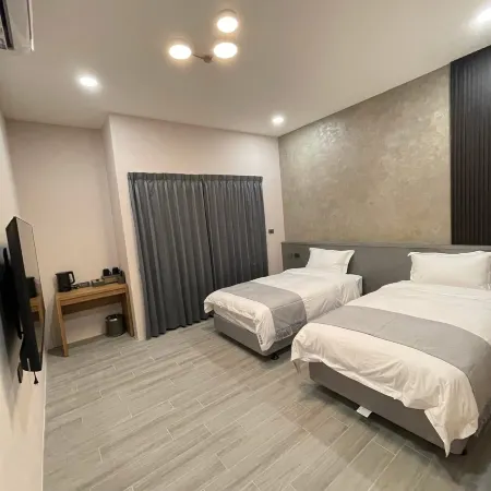 Fall in love Karuizawa Hostel Отели рядом с достопримечательностью «Винодельня Пули»