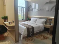 Hezheng Xingchen Shangpin Hotel - parcheggio