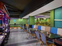Favehotel Kelapa Gading Hotels near La Piazza