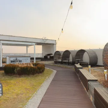 Nova Stay Gangneung(Jumunjin) Отели рядом с достопримечательностью «Библиотека «Сунджу»»