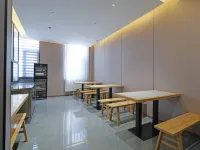 Yunjing Smart Hotel (Jinhai Building Materials City Shengeng Cultural Park) - parcheggio
