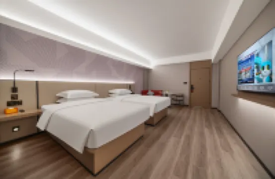 Borrman Hotel (Zhanjiang Dingsheng Plaza North Railway Station)