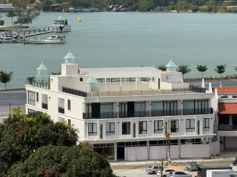 ALVILLA Kampung Cina