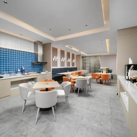 Jinjiang Inn (Harbin Shida Night Market Hexinglu Road Metro Station ) Отели рядом с достопримечательностью «Колледж Jiangnan-Библиотека Университета Мастера Харбина»