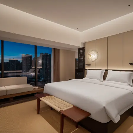 He · Linuo Urban Healing Hotel (Kunming Wanda Plaza)