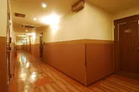HOTEL IRON PREMIUM NISHINOMIYA KITA - Parking