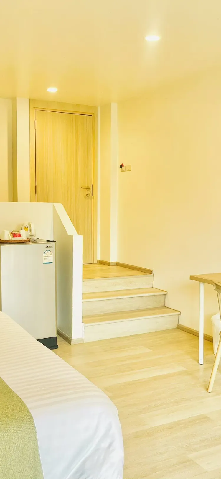 ห้องเตียงใหญ่ชั้นล่าง