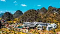 Jiulongdong Wenquan Resort Hotel