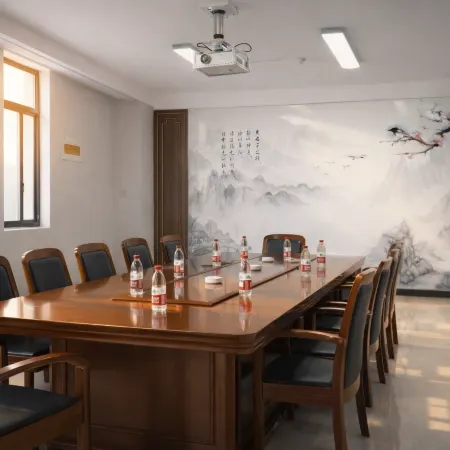 Jinyi Hotel (Zhengzhou Xingyang High-Speed Railway West Station)