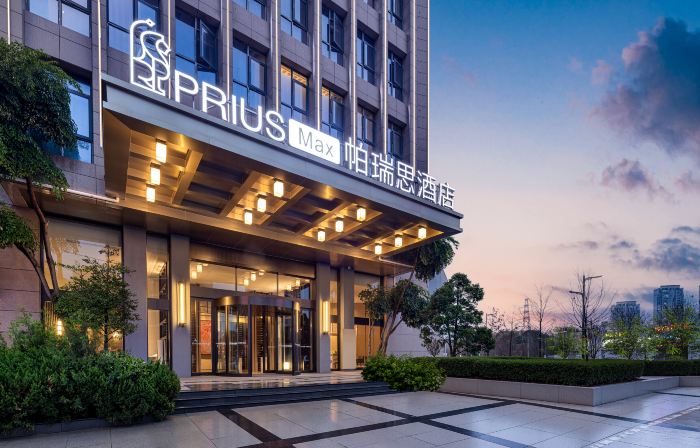 Pareisi Max Hotel