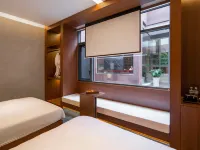 J hotel Hotels near Memorial Temple of Han Yu