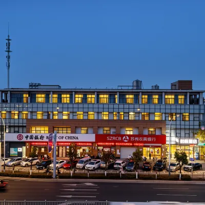 Baiyi Hotel (Suzhou Taihu Xukou Metro Station) Hotel dekat Xukou