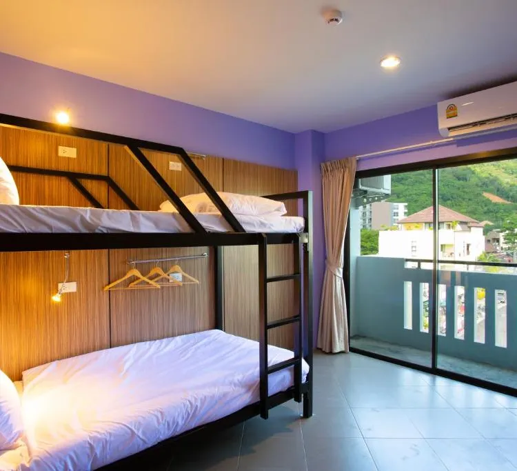 Bed in 6-Bed Mixed Dormitory Room (Male Only)