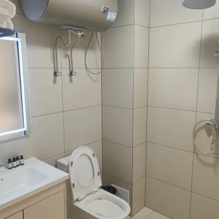 Zhuluzhongyuan Homestay (Zagulu Town)