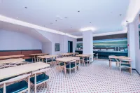 Tenggeli Yun Hotel (Gucheng) - พร้อมอาหารเช้า