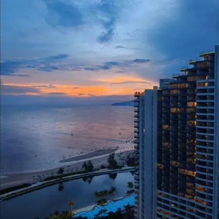 Realm Garden Hotel