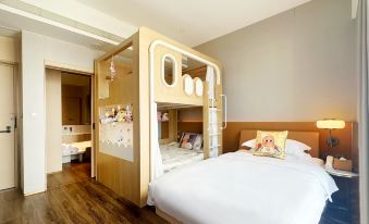 Bolly Wood Hotel(Beijing Wangfujing Street Palace Museum)