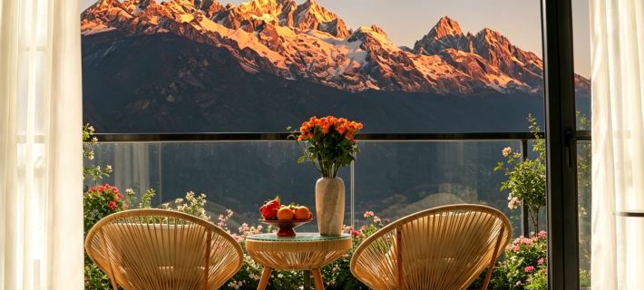 Sunlit Mist & Snow Mountain View Resort (Baisha Ancient Town) Hotels in Yulong