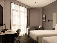 Qingdao Xinduxin CapitaMall Changsha Road Atour Hotel - New