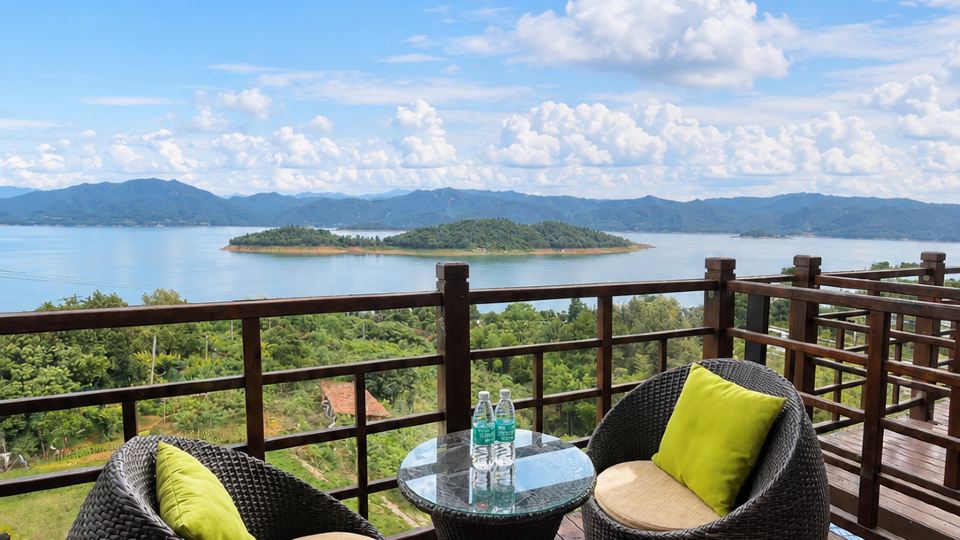 Hillside Mercure Zixing