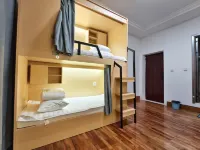 Mangshi Wufang Hostel (Mangshi Plaza) - Hostels