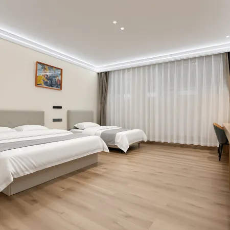 Qili Palace Taoyuan Dream Hotel (Longsha Zoo and Botanical Garden Qiqihar Medical College)