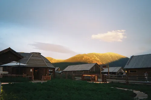 Fusion | Nature View Designer Vacation Apartment (Xinjiang Kanas National Geopark) - parking