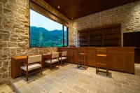 嶺南小洞天·山野石屋古堡民宿 - 酒吧