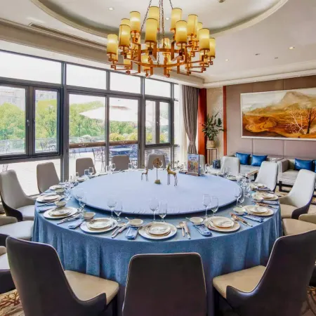 Rhine Hotel