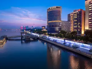 Wuhan Jianghan Road Jianghan Customs Waterfront Atour Hotel