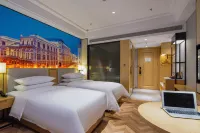 Vienna International Hotel (5.0 Version, MixC Nantong Railway Station) Hotel dekat Nantong Railway Station