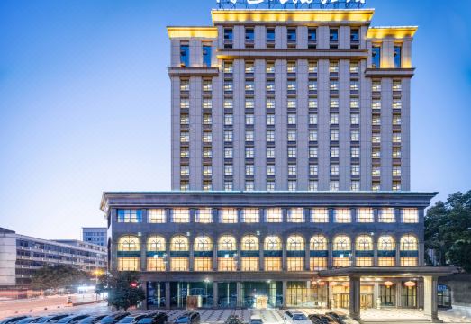 南充天胜酒店（泰合中心南充站店）外景图