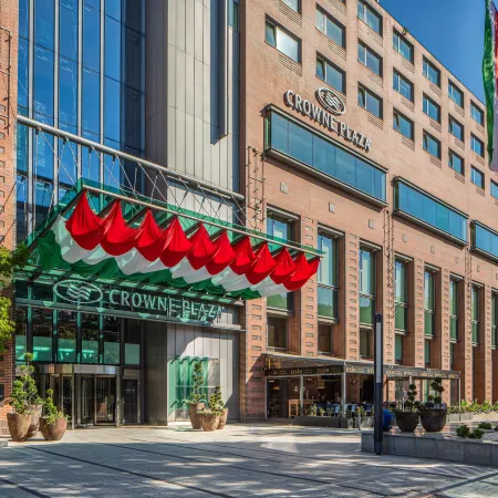 Crowne Plaza BUDAPEST by IHG Отели рядом с достопримечательностью «04. Уйпешт»