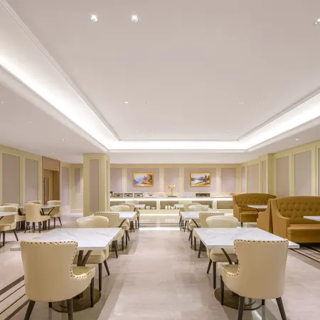 Vienna Hotel (Qingzhou High-speed Railway Station)