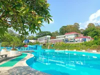 โรงแรมรีสอร์ทไป๋ฮวา - สวนน้ำ